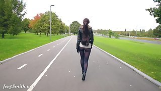 Jeny Smith pantyhose in public pretend to be leggings